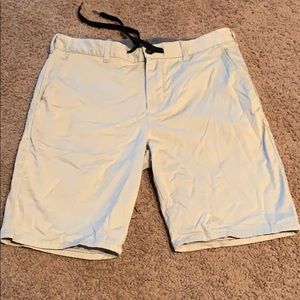 Bullhead off-white shorts